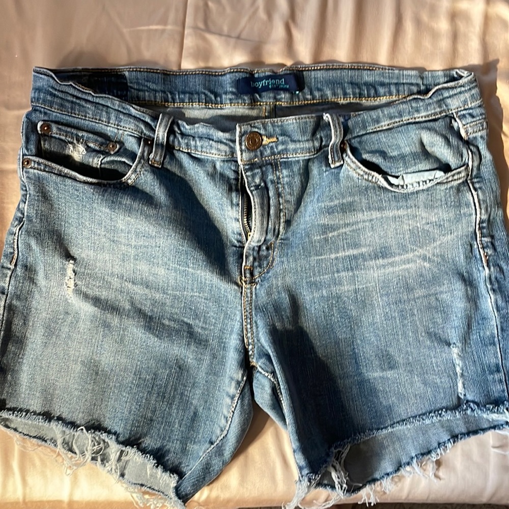 Levi’s 315 boyfriend jeans cropped shorts